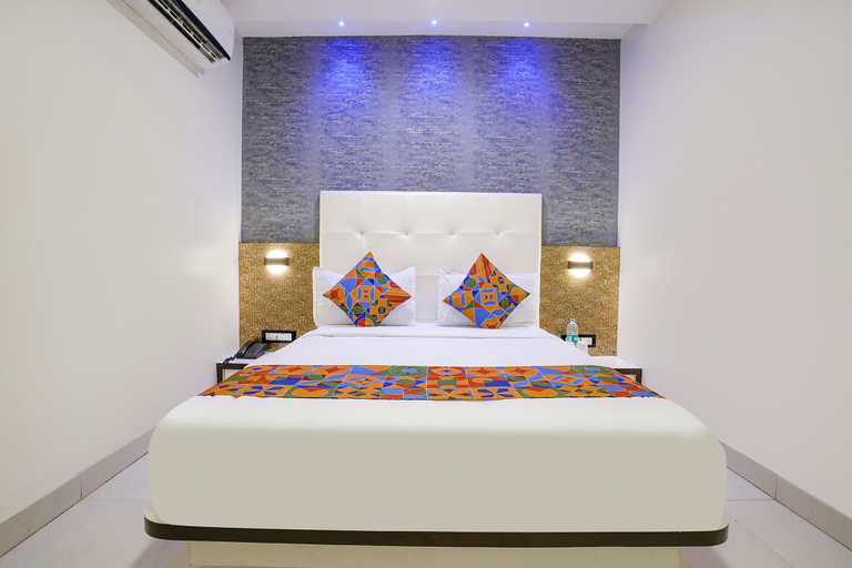 Bedroom 3, FabHotel Golden Star, Mumbai Suburban