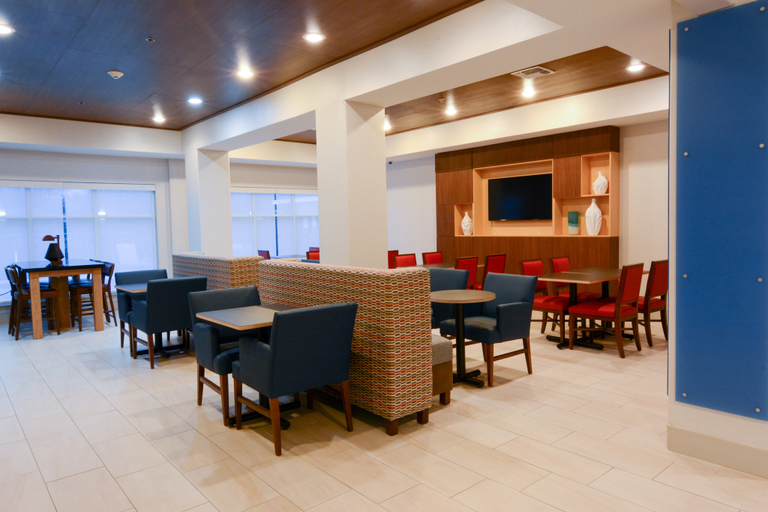 Food & Drinks 3, Holiday Inn Express & Suites NEW BOSTON, Bowie