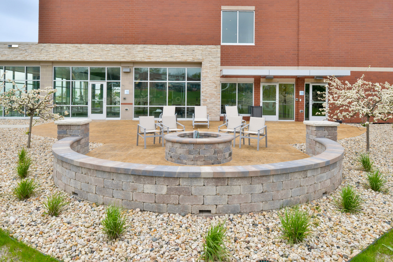 Exterior & Views 4, Holiday Inn Express & Suites MADISON by IHG, Dane
