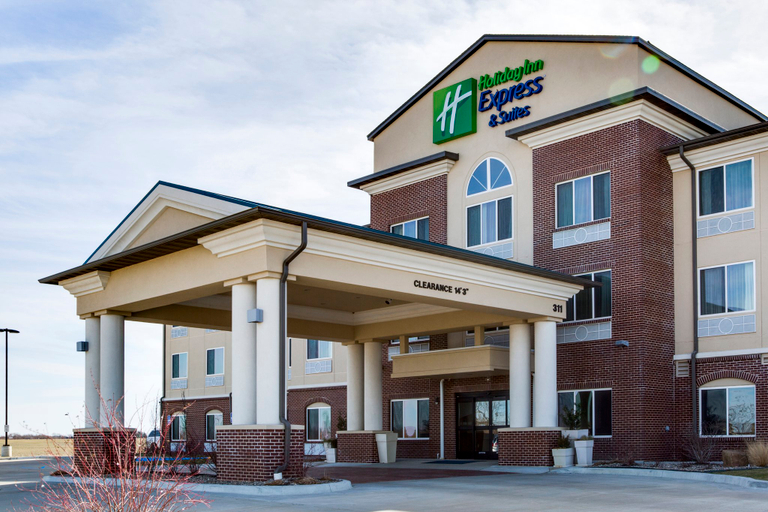 Exterior & Views 2, Holiday Inn Express & Suites NEVADA, Vernon