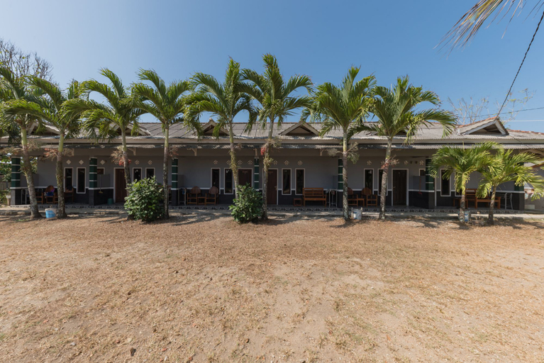 Exterior & Views 2, RedDoorz near Pantai Ujung Genteng, Sukabumi
