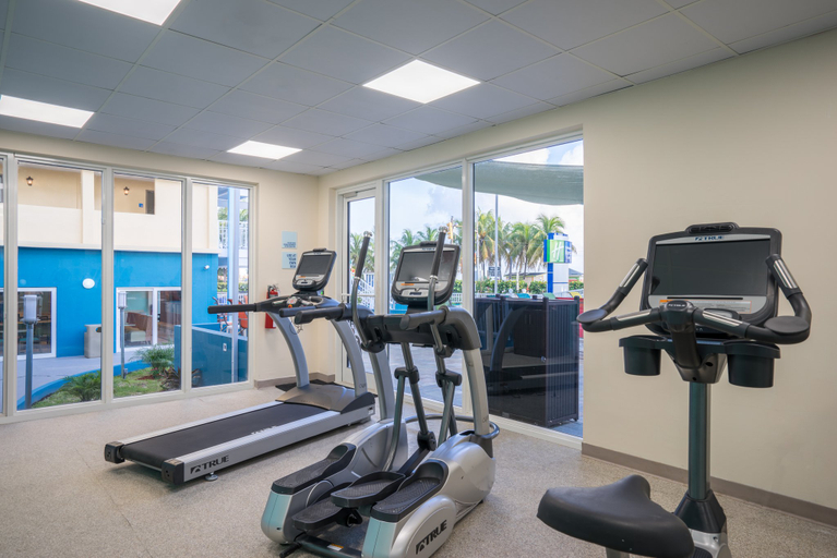 Others 4, Holiday Inn Express & Suites NASSAU