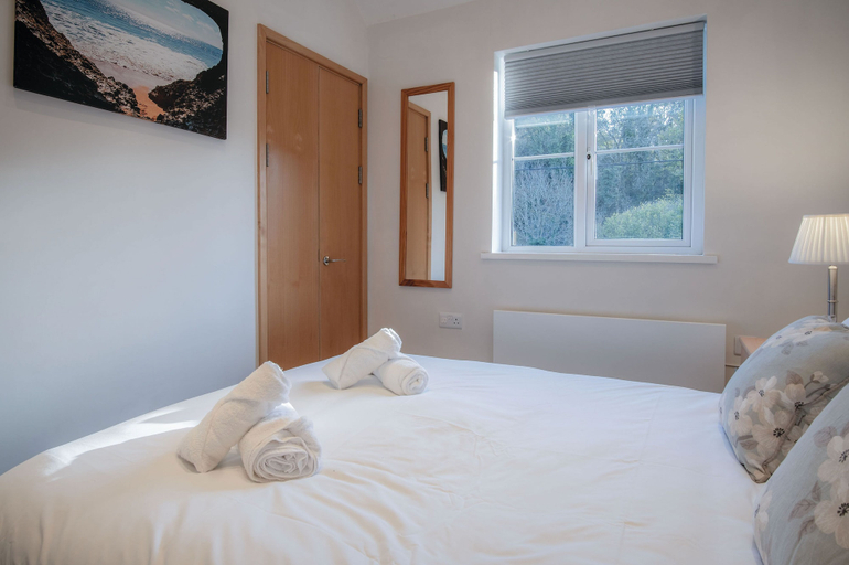 Bedroom 2, Oxwich Cottage - 2 Bedroom - Parkmill, Swansea