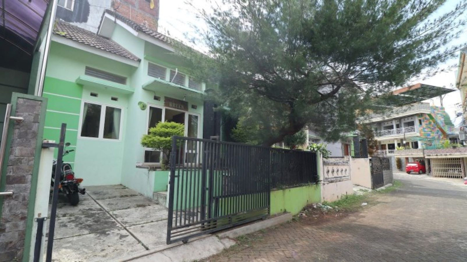 Exterior & Views 3, Villa Green by Masterpiecevilla, Malang