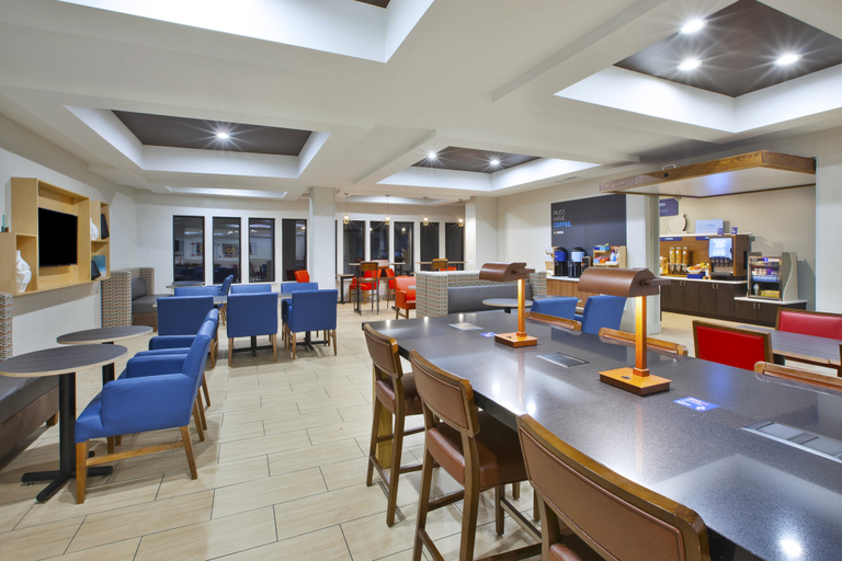 Food & Drinks 3, Holiday Inn Express & Suites NILES, Berrien