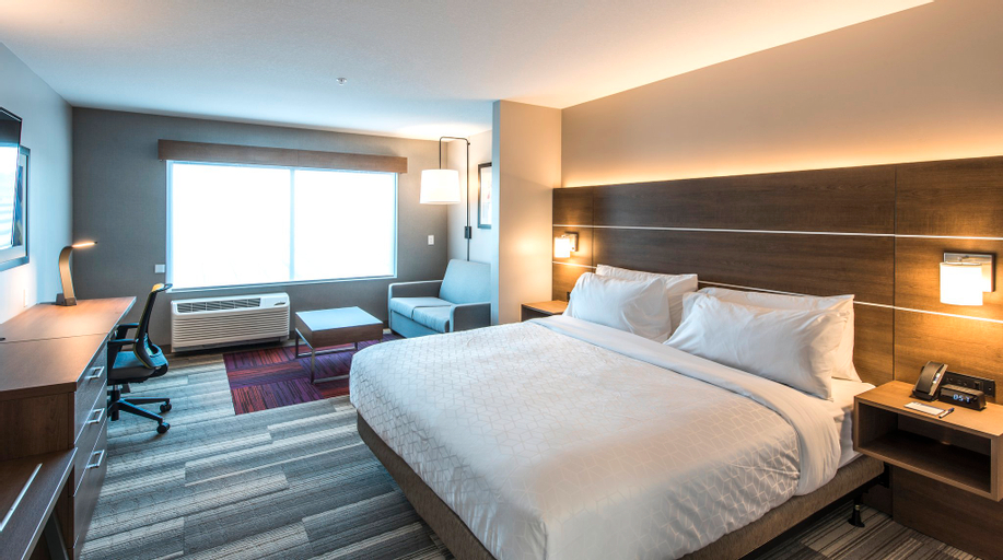 Holiday Inn Express & Suites Phoenix North - Happy Valley - Tap to explore photos