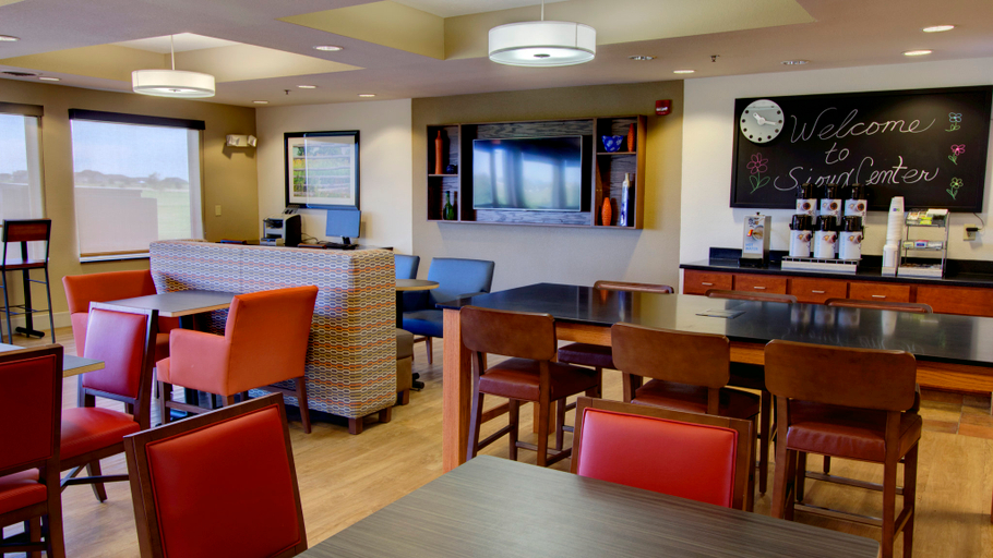Food & Drinks 4, Holiday Inn Express & Suites SIOUX CENTER, Sioux