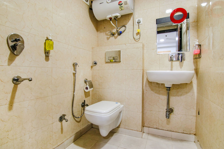 Bathroom 4, Fabhotel Moro Rohini Sector 11, Delhi