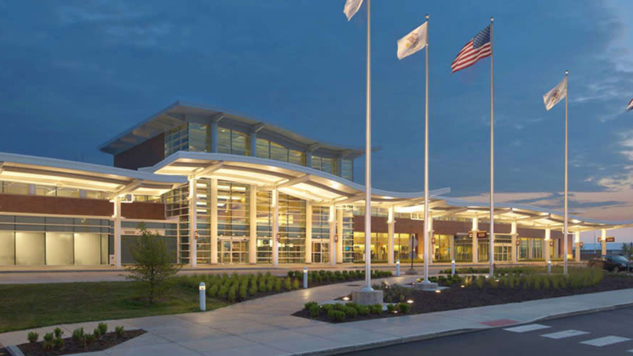 Exterior & Views 2, Holiday Inn Express & Suites MORTON PEORIA AREA, Tazewell