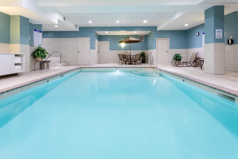 Sport & Beauty 2, Holiday Inn Express & Suites MINNEAPOLIS-DWTN (CONV CTR), Hennepin