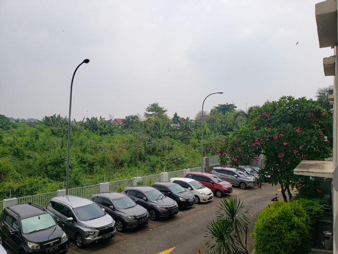 Others 2, Elegant and Comfy Studio Apartment Belmont Residence Puri By Travelio, West Jakarta