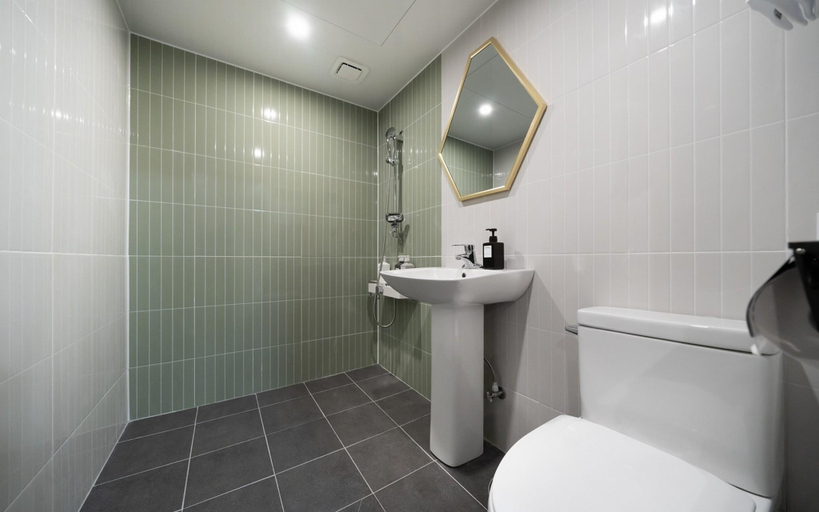Bathroom 5, Chuncheon Stay Oz, Chuncheon