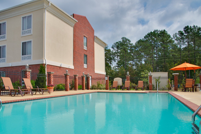 Sport & Beauty 2, Holiday Inn Express & Suites NATCHITOCHES, Natchitoches