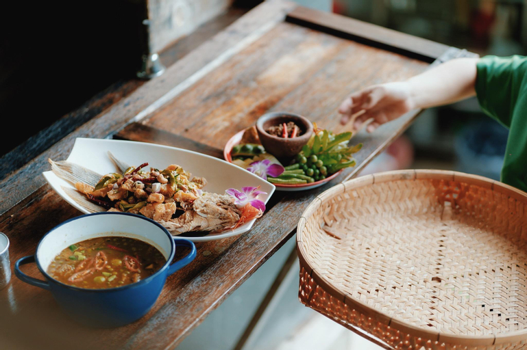 Food & Drinks 4, River View Resort At Chaewlan, Ban Ta Khun