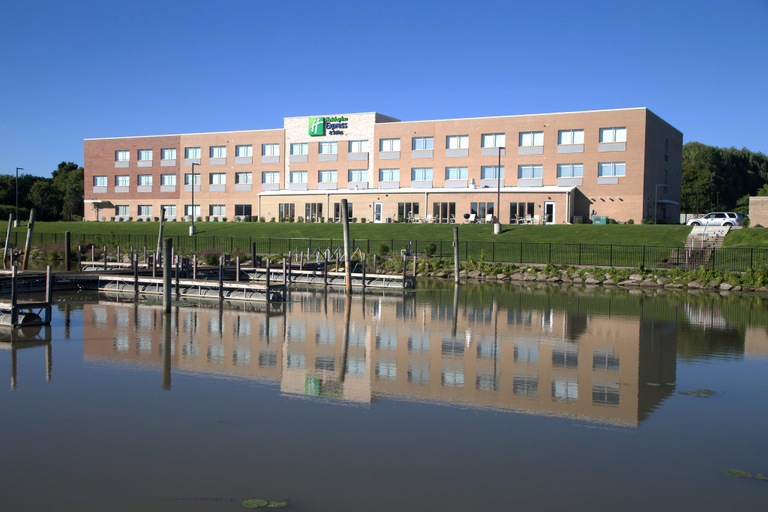 Exterior & Views 3, Holiday Inn Express & Suites PORT HURON, Saint Clair