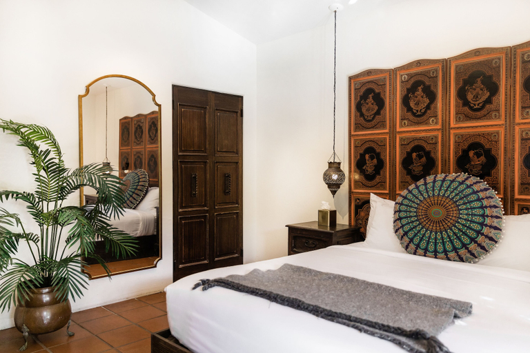Bedroom 3, Talavera Palm Springs Hotel - 21 and Over, Riverside