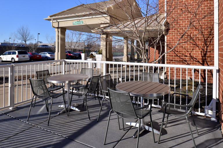 Others 5, Holiday Inn Express & Suites ST. LOUIS WEST-O'FALLON, Saint Charles
