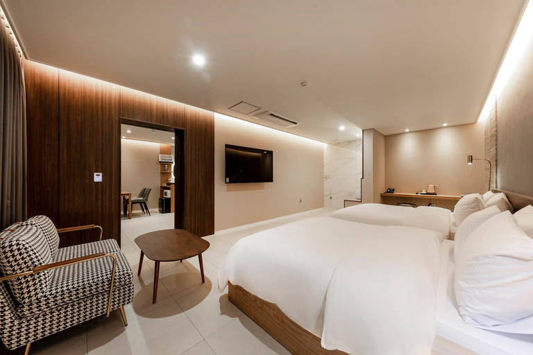 Bedroom 4, Seosan Leshi Self Check-in Hotel, Seosan