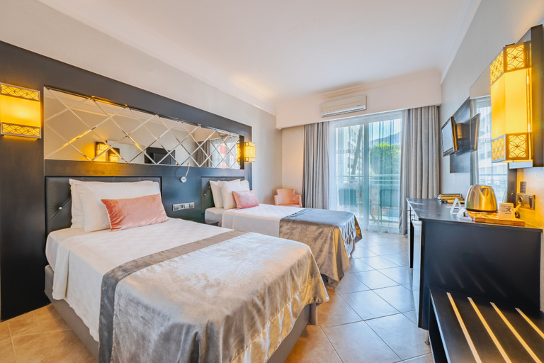 Bedroom 3, Prime Beach Hotel - All inclusive, Marmaris