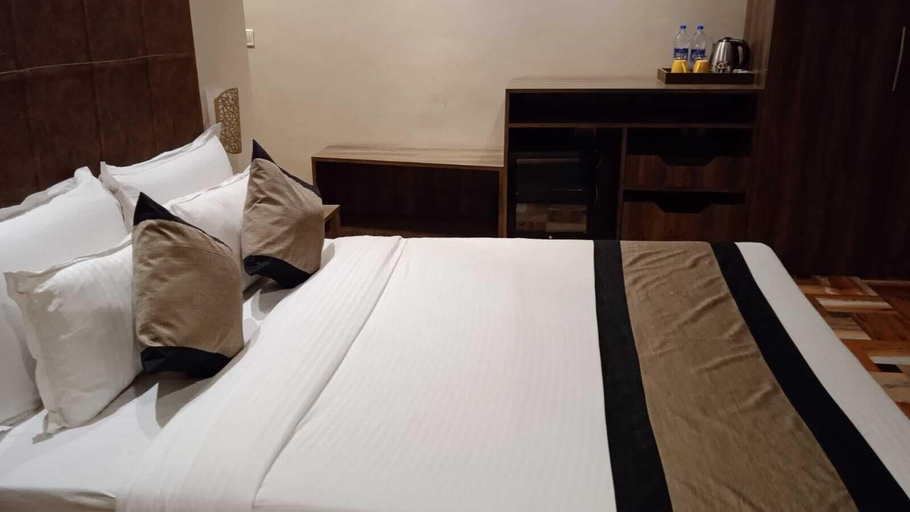 Bedroom 5, I Towne, Deoghar