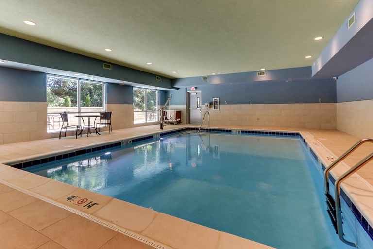 Sport & Beauty 3, Holiday Inn Express & Suites ROANOKE – CIVIC CENTER, Roanoke City