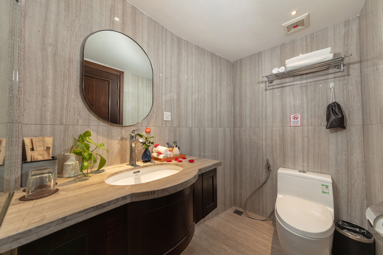 Bathroom 4