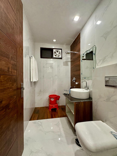 Bathroom 4, Hotel Hilldaar Dalhousie, Chamba