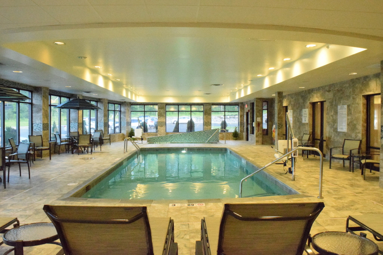 Sport & Beauty 2, Holiday Inn Express & Suites GENEVA FINGER LAKES, Ontario