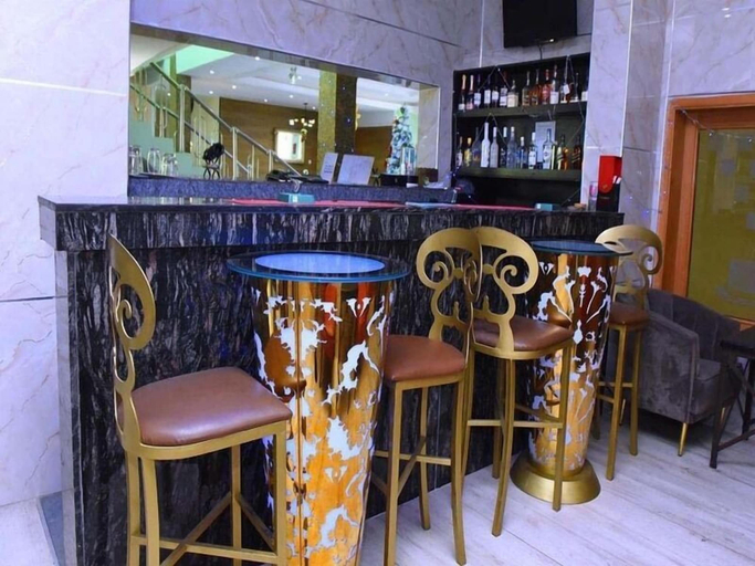 Food & Drinks 5, Dover Hotel Ikeja, Ikeja