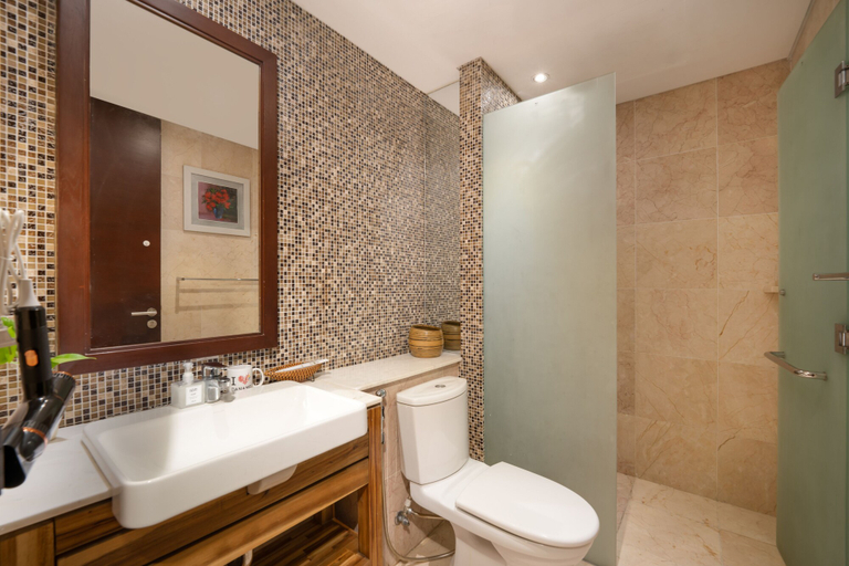 Bathroom 3, T P Deluxe Villa, Da Nang