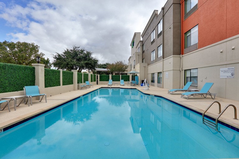 Sport & Beauty 2, Holiday Inn Express & Suites AUSTIN - ROUND ROCK, Williamson
