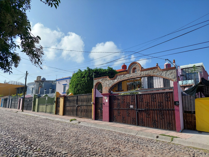 Exterior & Views 2, Centro 4Bed Home on Stirling Dickinson, Allende