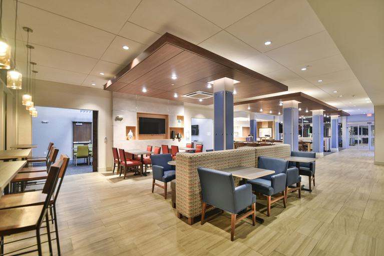 Food & Drinks 4, Holiday Inn Express & Suites LEHI - THANKSGIVING POINT, Utah