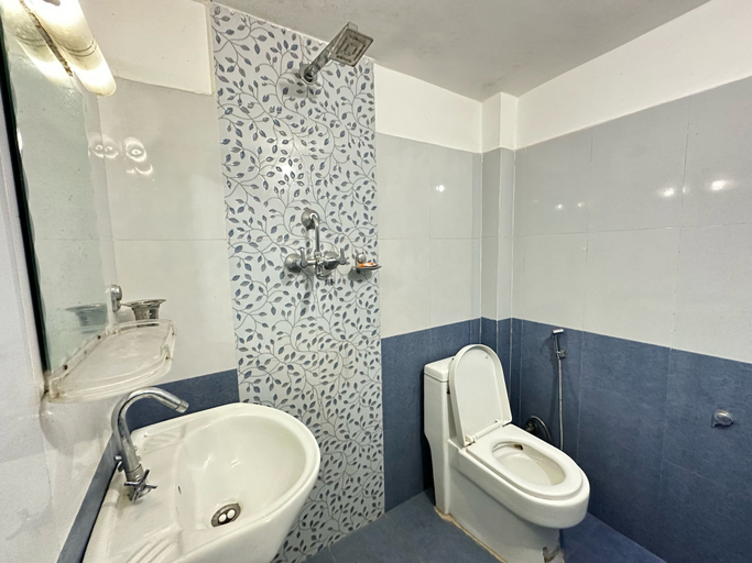 Bathroom 3, Hotel Yog Darshan, Bagmati