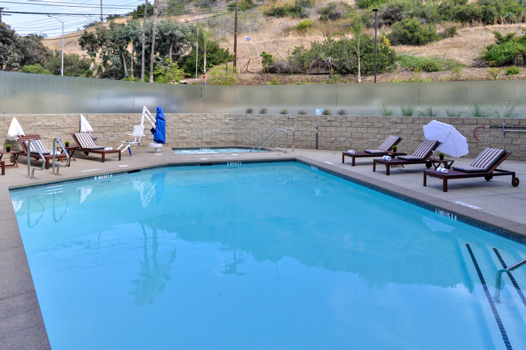 Holiday Inn Express & Suites SAN DIEGO - MISSION VALLEY, San Diego