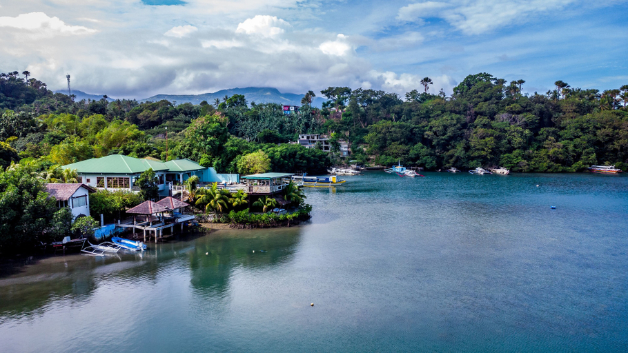 Exterior & Views 2, Edgewater Dive & Spa Resort, Puerto Galera