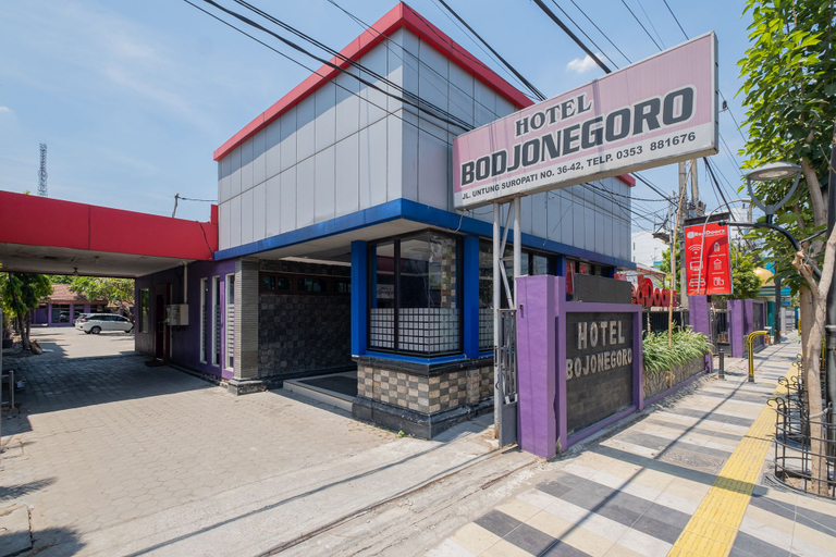 Exterior & Views 2, RedDoorz near Bojonegoro Train Station, Bojonegoro
