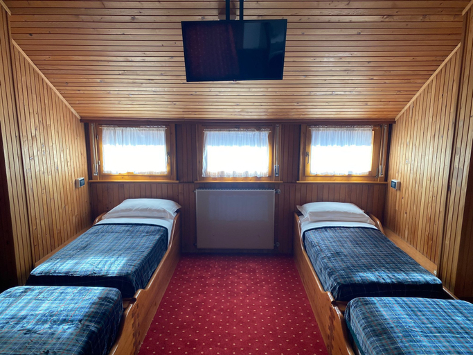 Bedroom 4, Hotel Italia, Udine