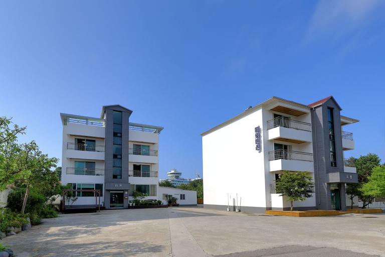 Exterior & Views 2, Taehwa Pension, Gangneung