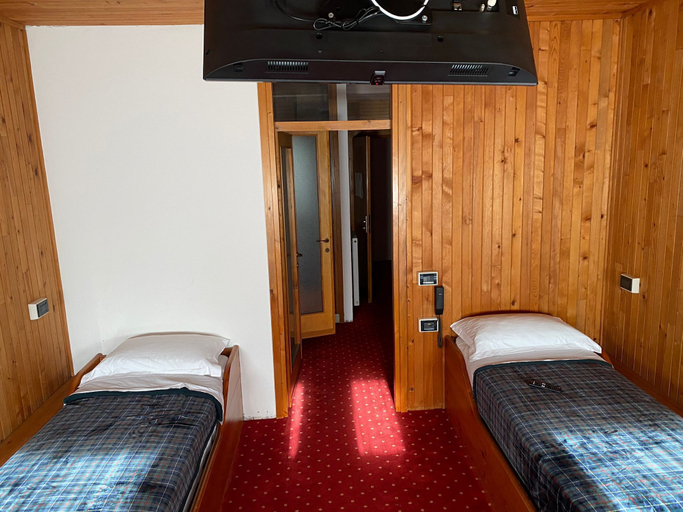 Bedroom 2, Hotel Italia, Udine