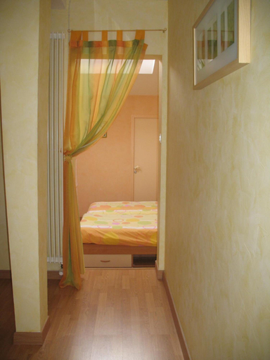 Bedroom 2, Le Murier, Deux-Sèvres