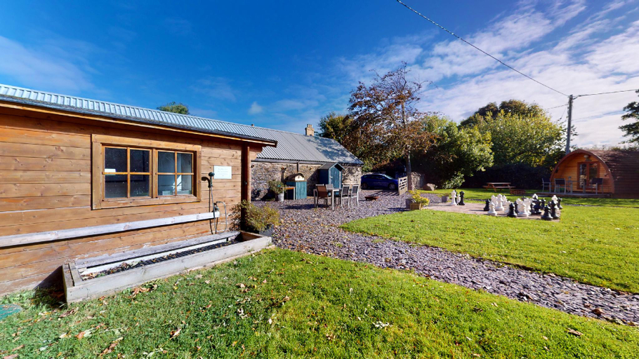 Others 5, Escape To Our Hot Tub Oasis, Anglesey