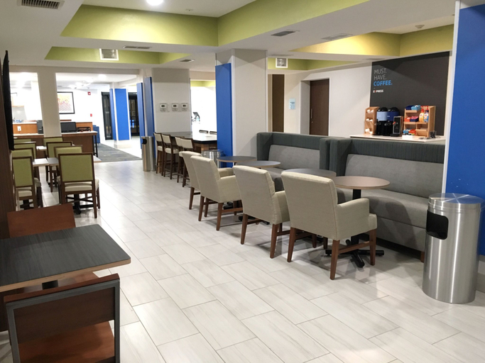 Food & Drinks 5, Holiday Inn Express & Suites QUINCY I-10, Gadsden