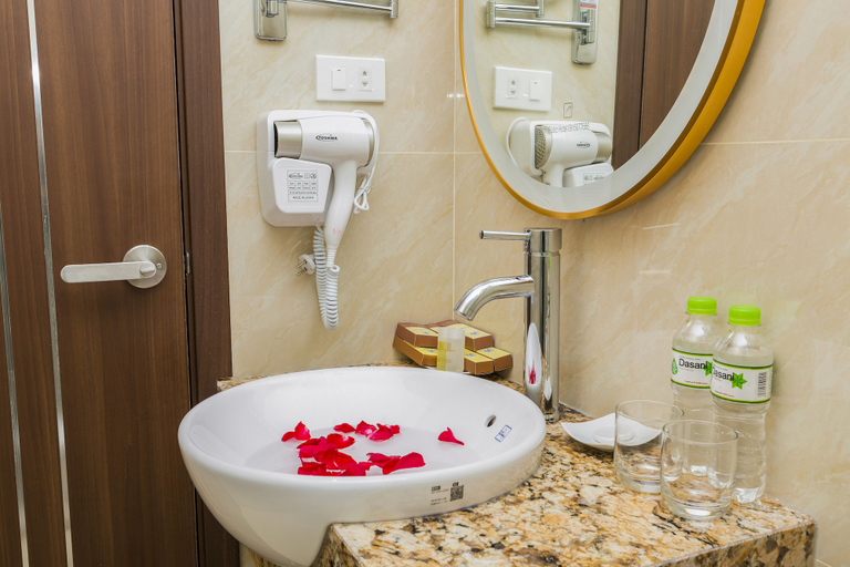 Bathroom 4, Blubiz Hotel 5, Từ Liêm