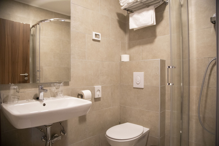 Bathroom 4, Hotel Natura, Umag