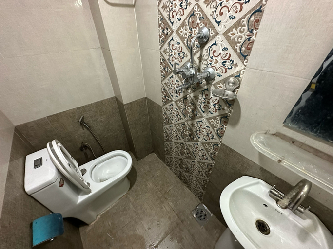 Bathroom 5, Hotel Yog Darshan, Bagmati