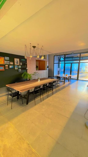 Sport & Beauty, Area Surf House, A Coruña