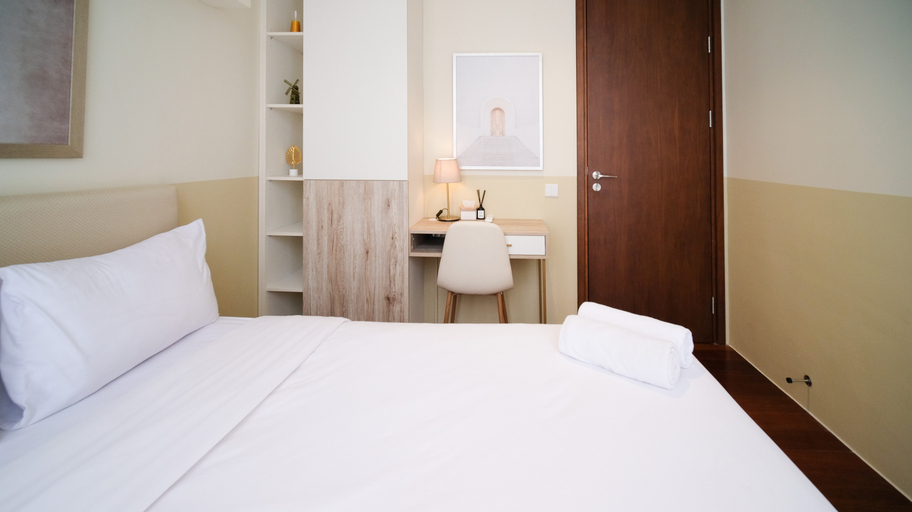 Bedroom 5, Wonderful and Cozy Stay 2BR at The Rosebay Apartment By Travelio, Surabaya