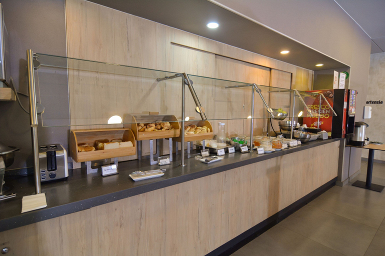Food & Drinks 5, City Express Plus by Marriott Medellin Colombia, Medellín