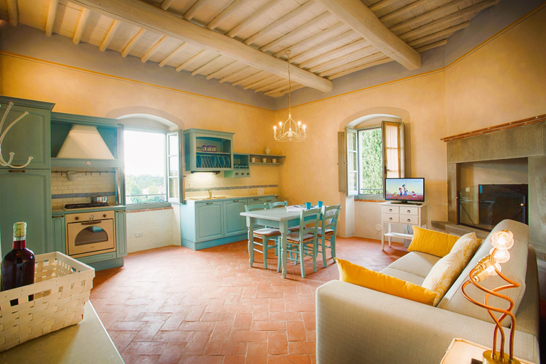 Others 5, Farmhouse in Castiglion Fibocchi, Arezzo